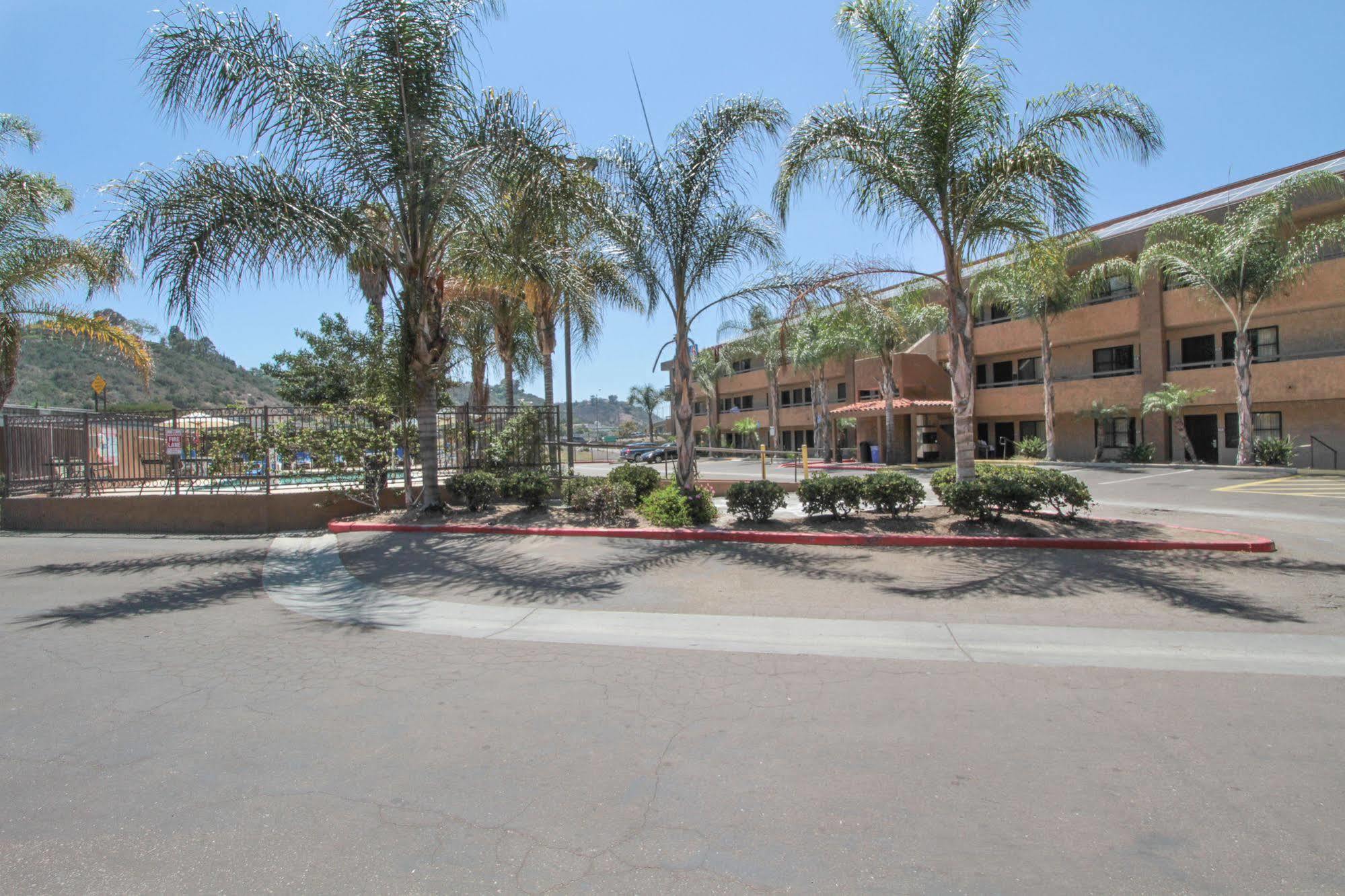 Motel 6 San Diego - Mission Valley Esterno foto