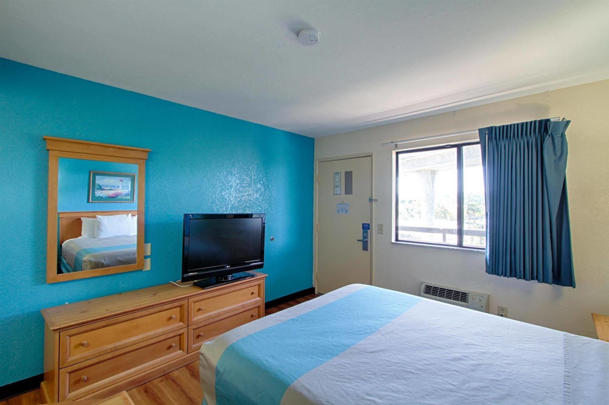 Motel 6 San Diego - Mission Valley Esterno foto