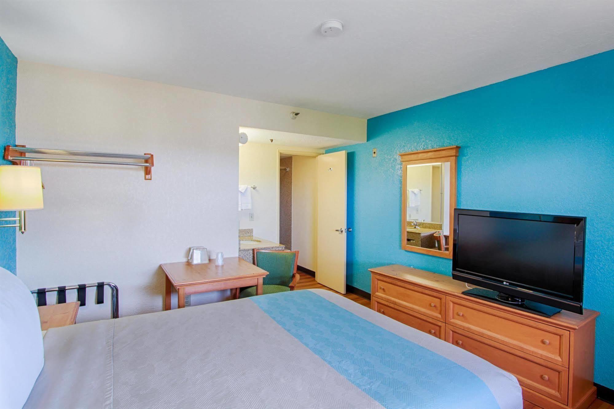 Motel 6 San Diego - Mission Valley Esterno foto